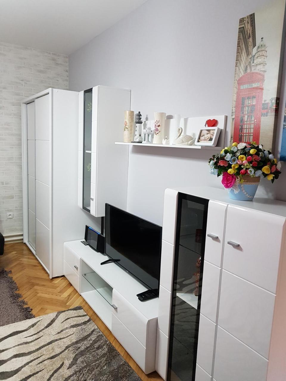 Apartman "Garden" With Underground Parking Novi Sad Exterior foto