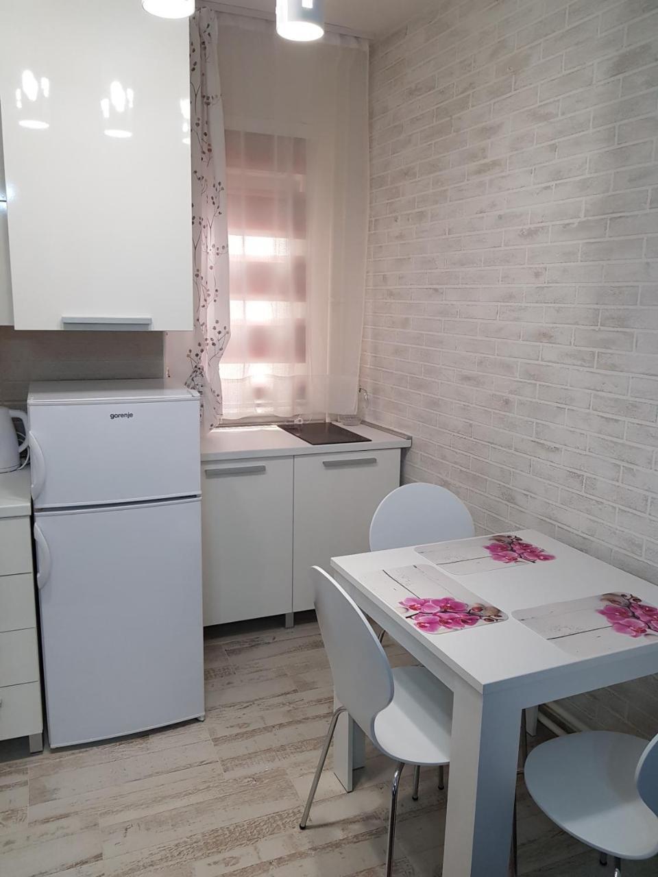 Apartman "Garden" With Underground Parking Novi Sad Exterior foto